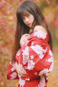 校花陈若雪被校长抱到办公室